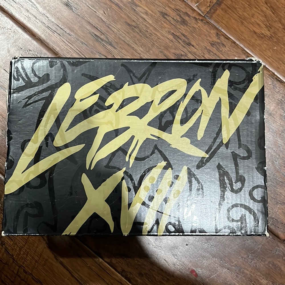 Kids sneakers